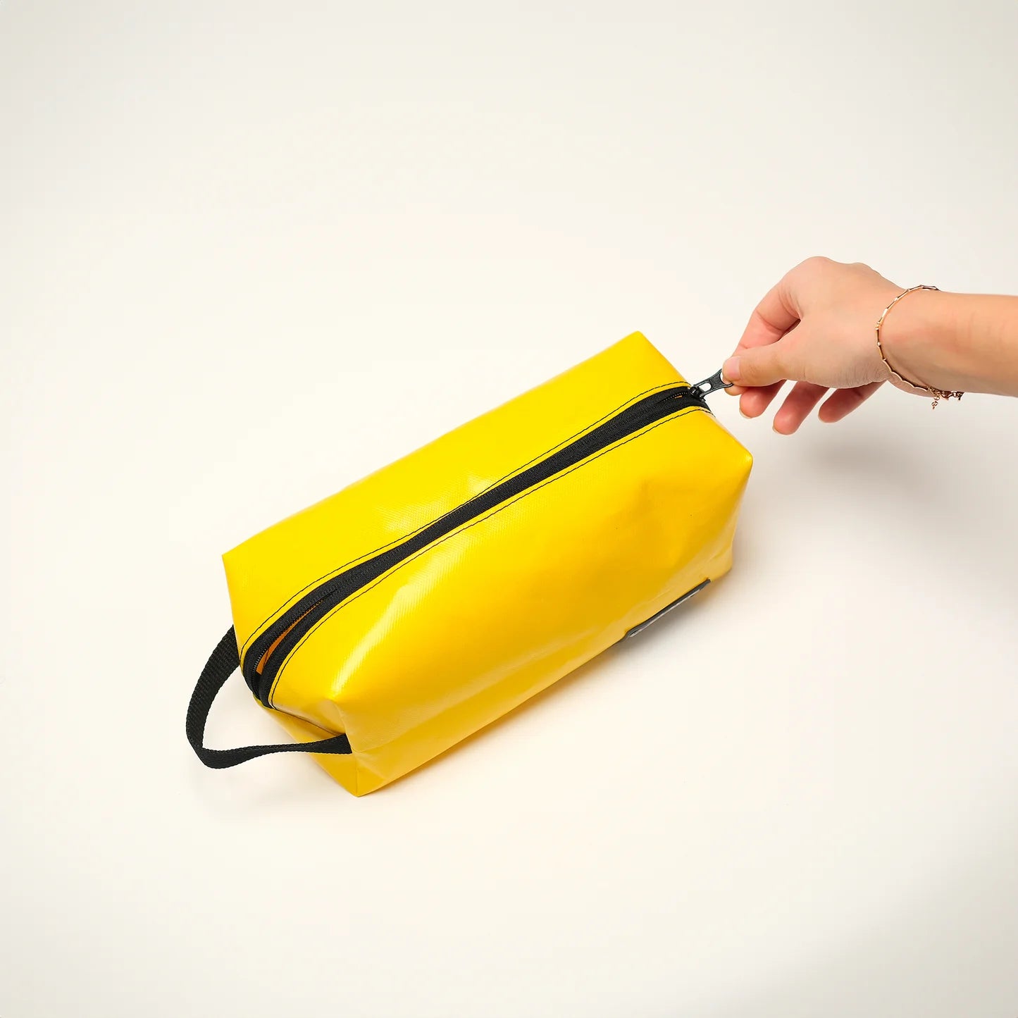 XL Bold Accesory Bag